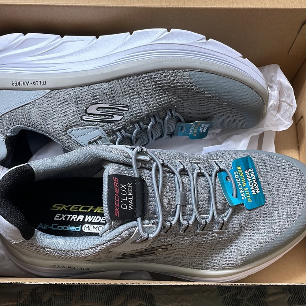 NIB 🌟 Mens Sketchers
